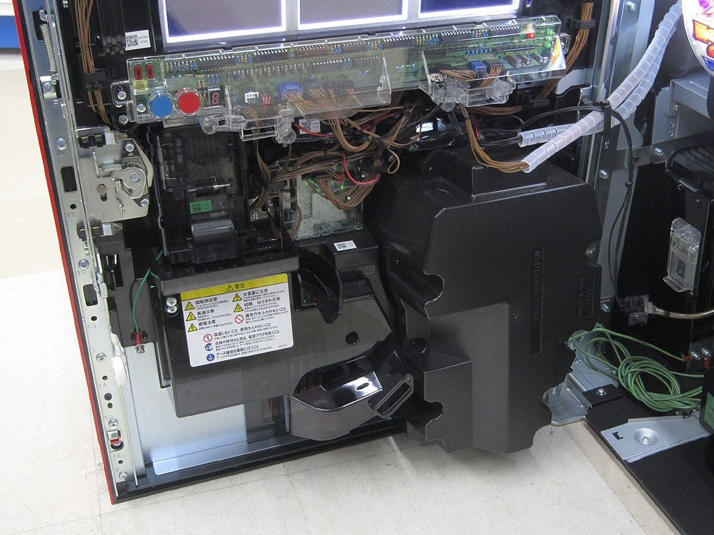 パチスロ実機 大都技研 押忍!番長ZERO コイン不要機付き 家庭用電源対応 ボリューム調節有 スロット - 安心保証・業界最安値の販売 福助